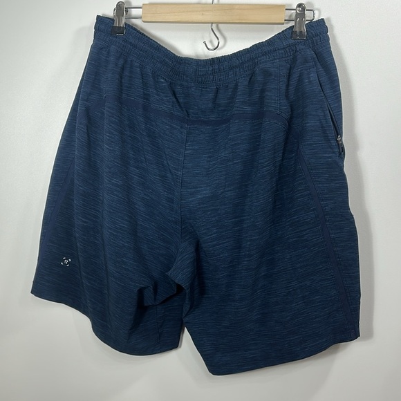 Lululemon Men’s blue lined athletic shorts size XL. - Picture 3 of 9